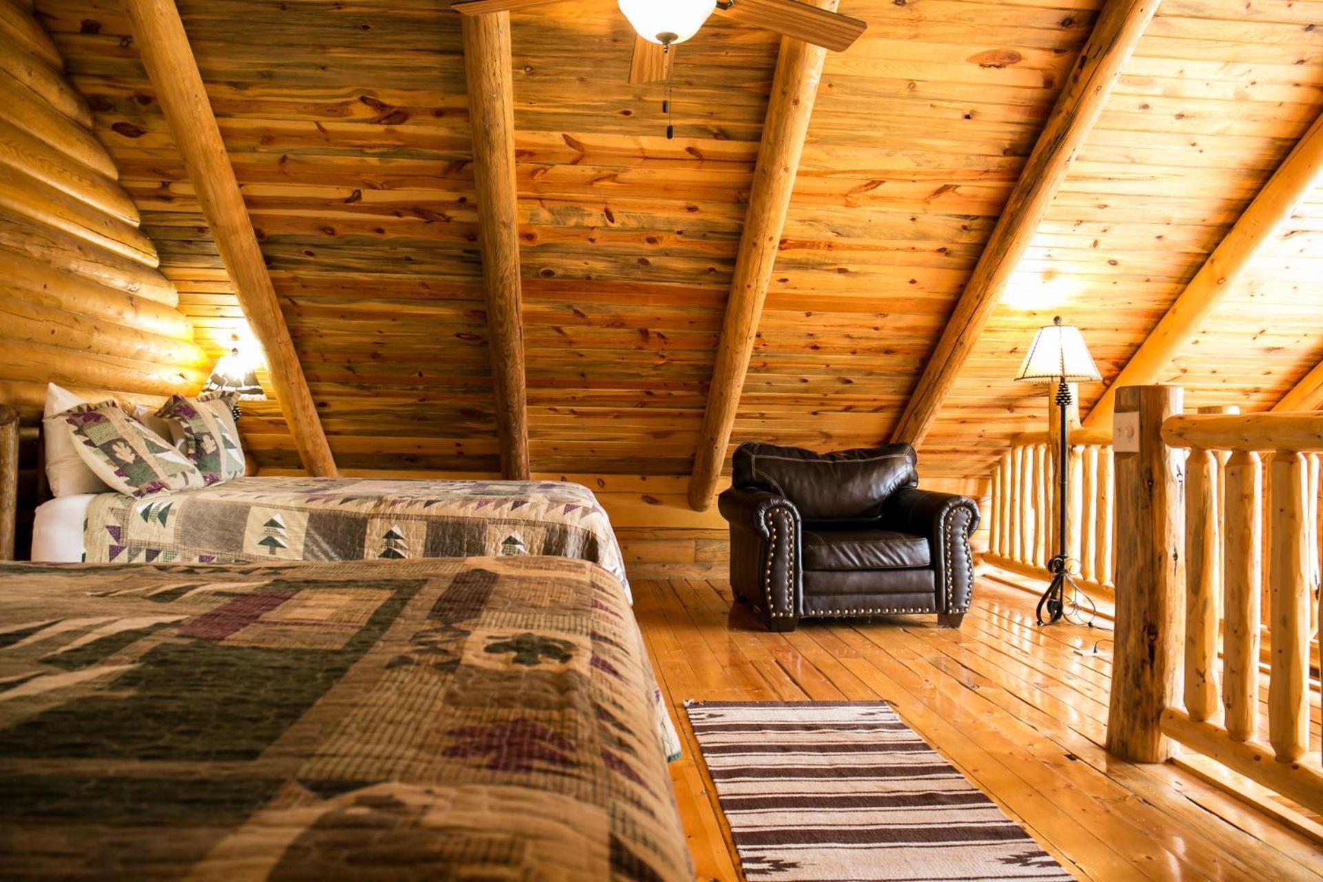 Holy Smoke Resort Keystone Rum bild