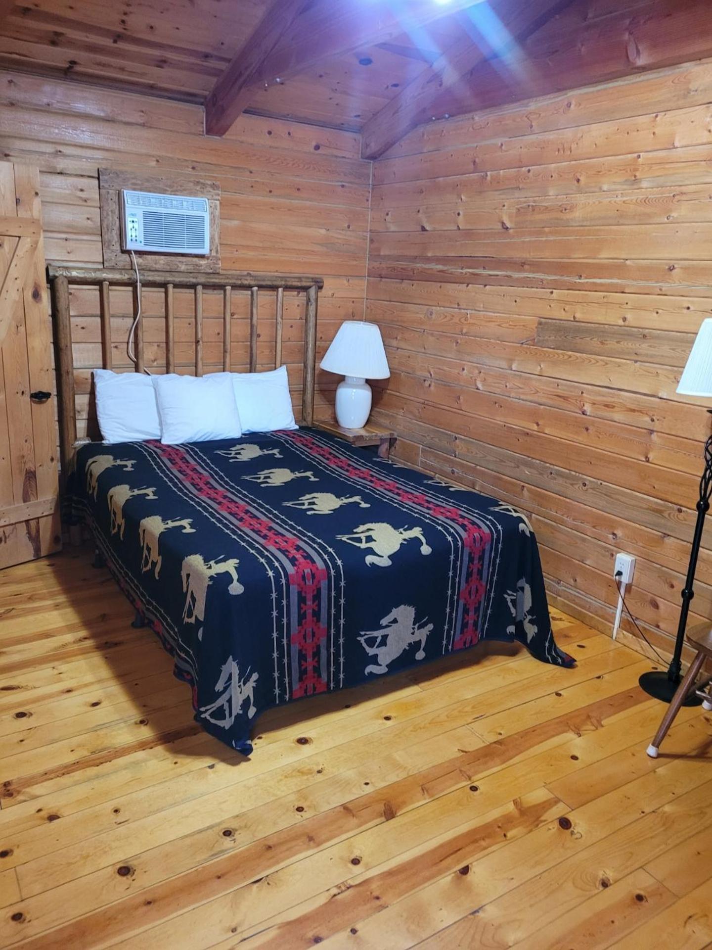 Holy Smoke Resort Keystone Rum bild