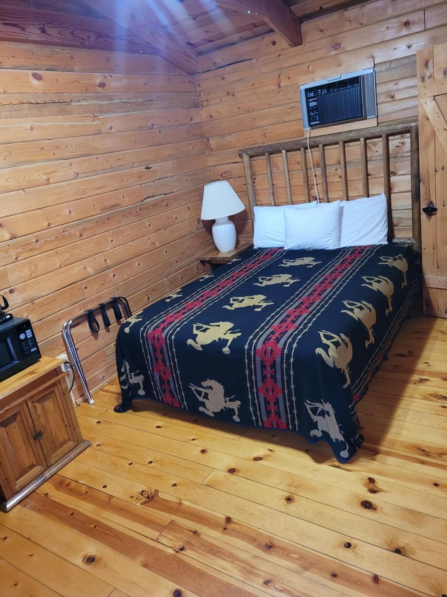 Holy Smoke Resort Keystone Rum bild